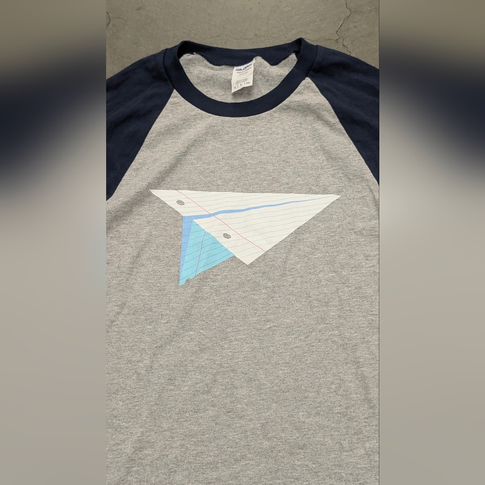 Raglan Sleeve Paper Airplane Shirt - Gray and Blue, Small